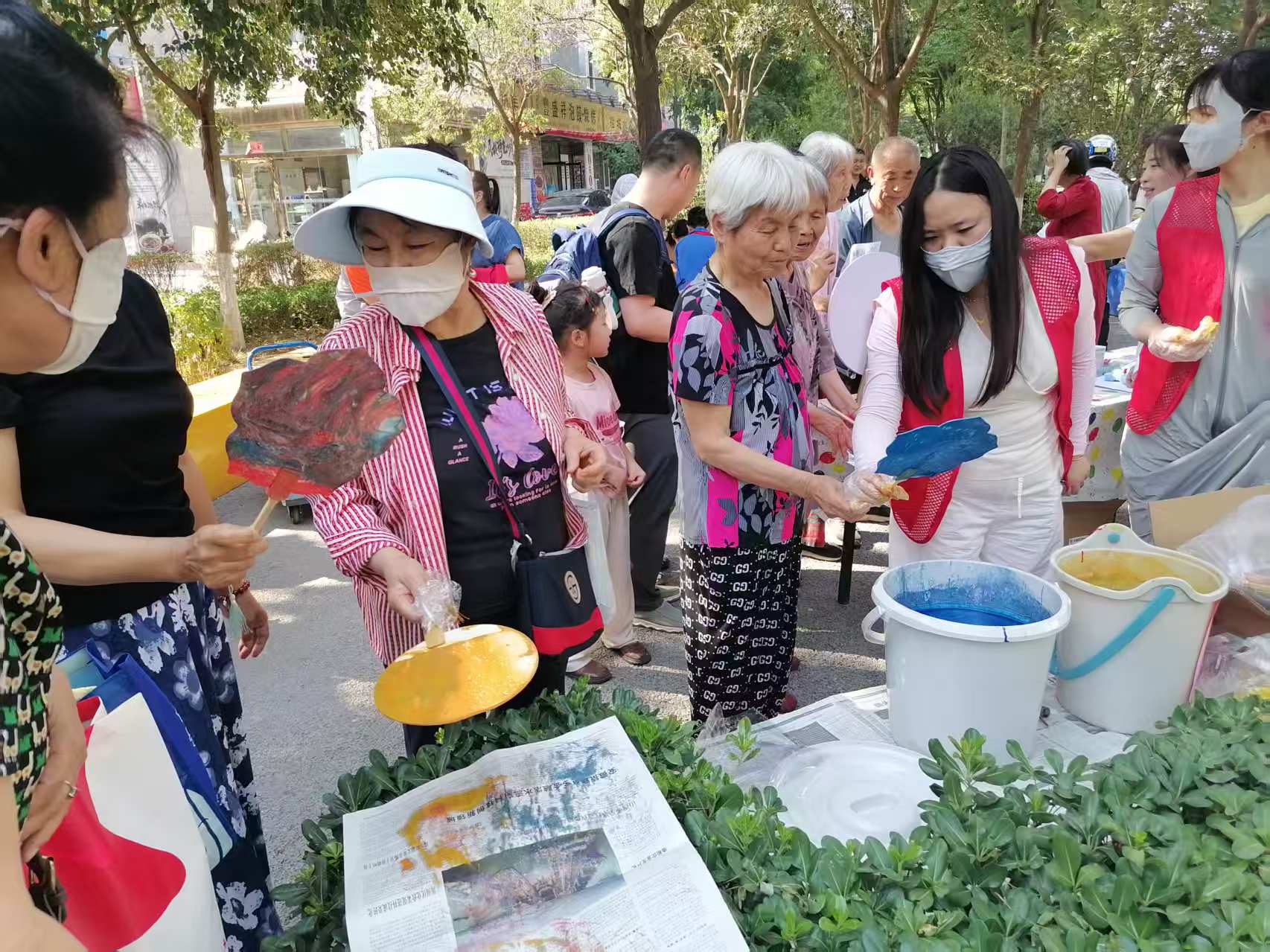 淡淡艾草香，濃濃端午情 | 廣瑞物業(yè)將特別的“艾”送給特別的您